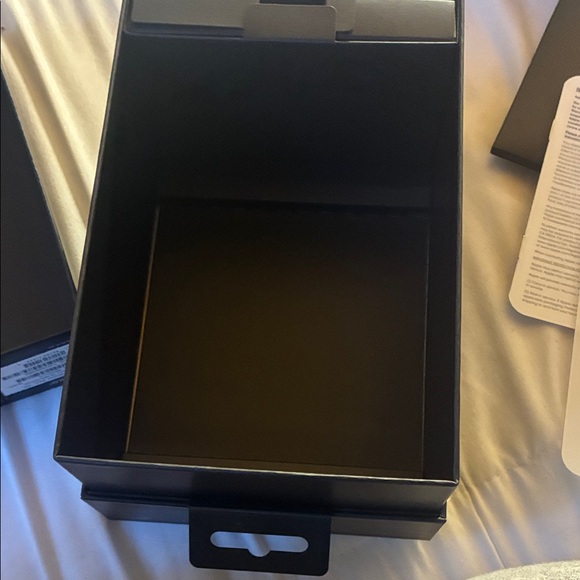 Solo3 Beats Headphones Box- Black - Picture 10 of 11